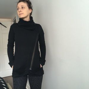 Lululemon long sleeve zip up sweater